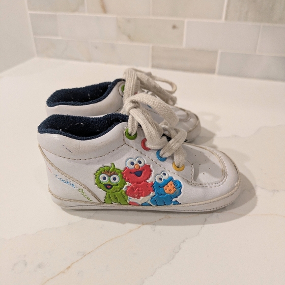 Vintage Sesame Street Baby Shoes - Picture 8 of 10
